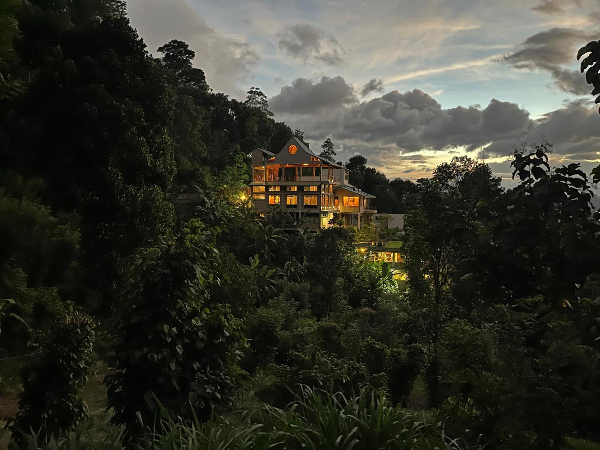 Sanatha Suwaya Villa Kandy Esterno foto